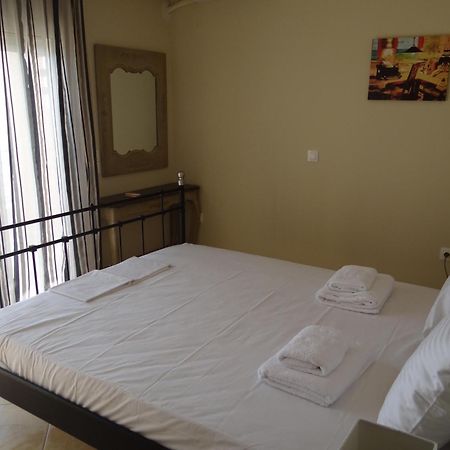 Aperanto House Paralia Loutsas Room photo