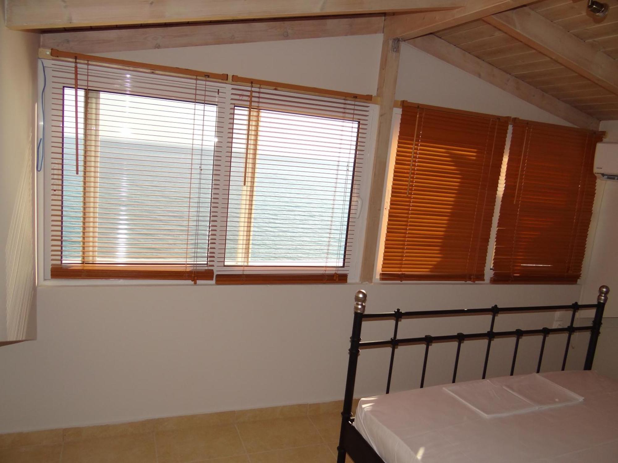 Aperanto House Paralia Loutsas Room photo